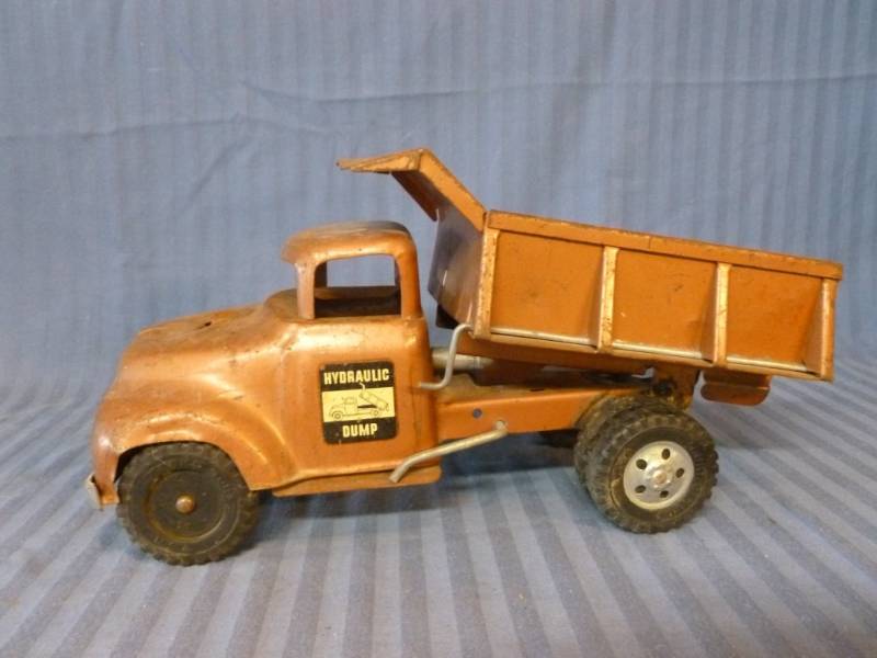 lot 54 image: Vintage Tonka