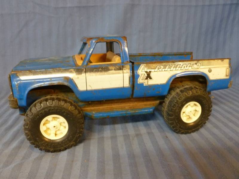 lot 61 image: Nylint Truck