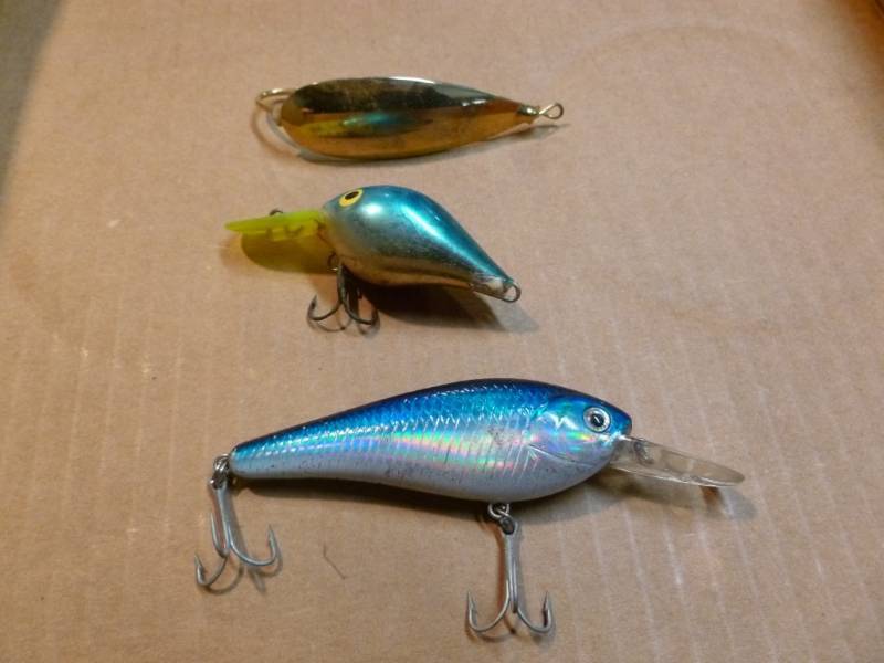 lot 84 image: Fishing Baits