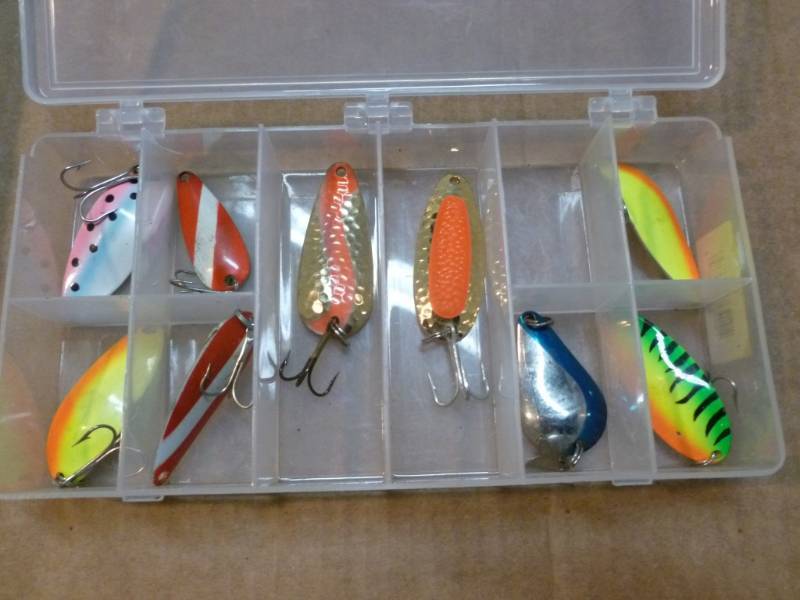 lot 85 image: Fishing Baits