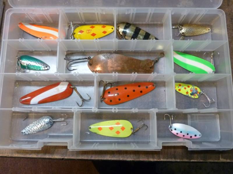 lot 86 image: Fishing Baits