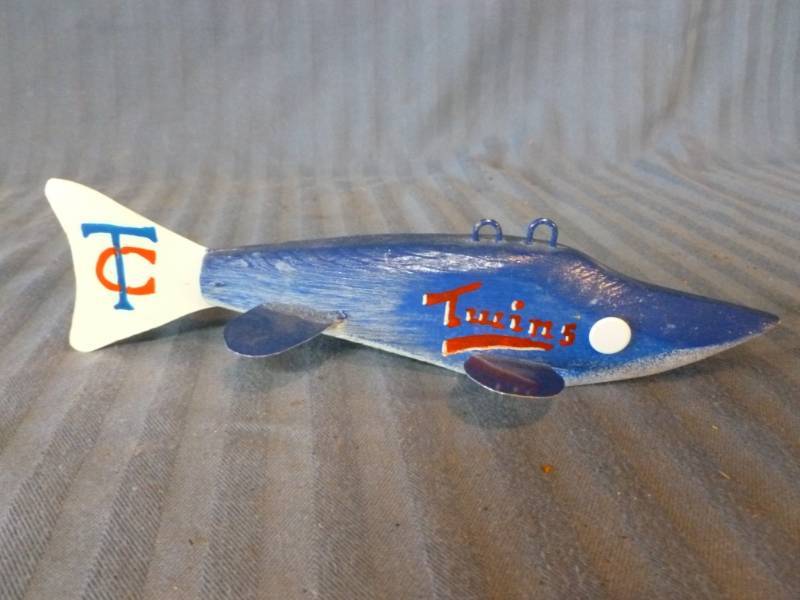 lot 87 image: Spearing Decoy