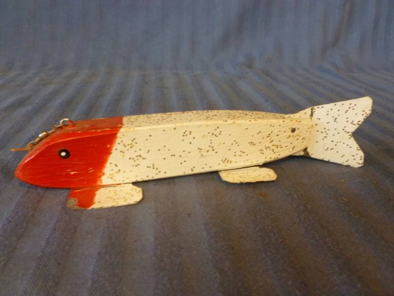 lot 88 image: Spearing Decoy