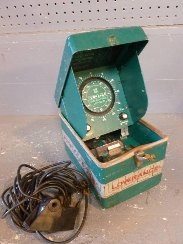 lot 91 image: Vintage Fish Locator