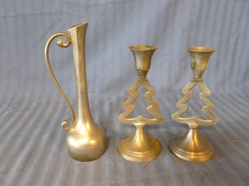 lot 118 image: Decorative