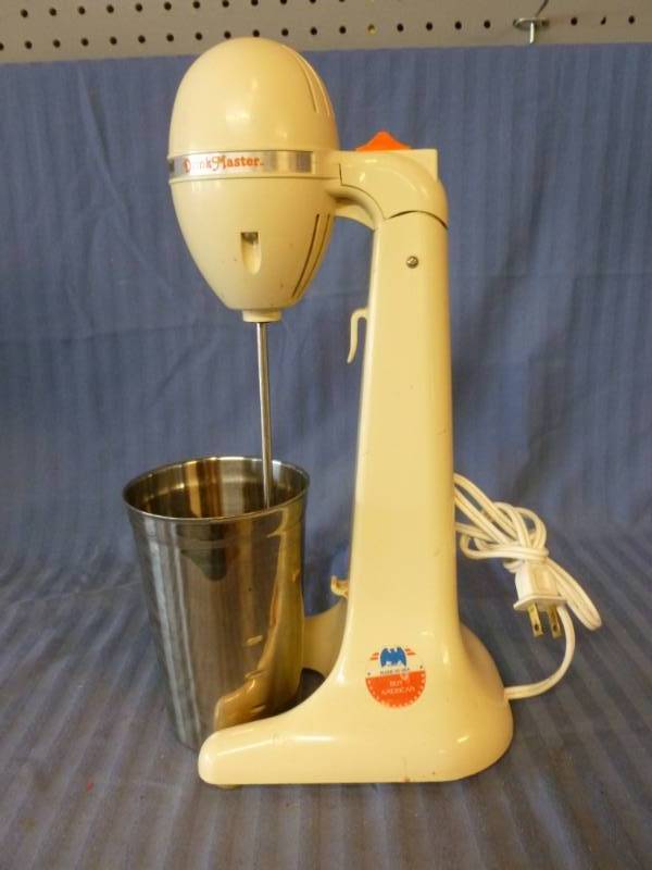lot 139 image: Drink Mixer