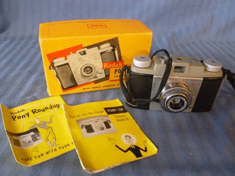 lot 166 image: Vintage Camera