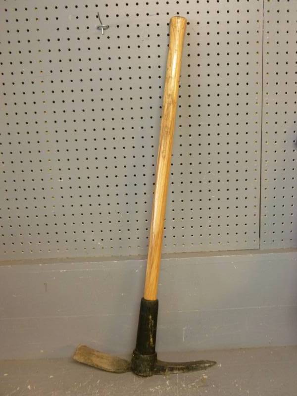 lot 169 image: Grub Hoe