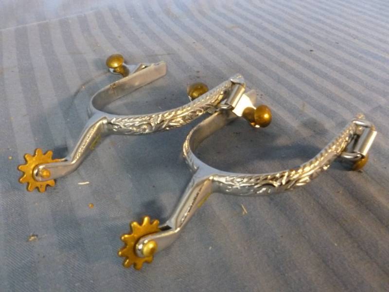 lot 171 image: Spurs