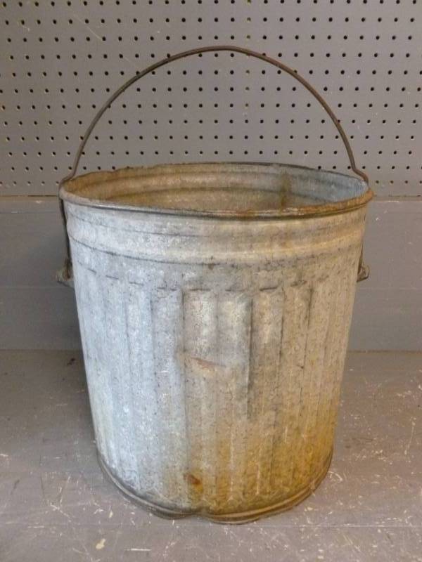 lot 200 image: Vintage Feed Pail