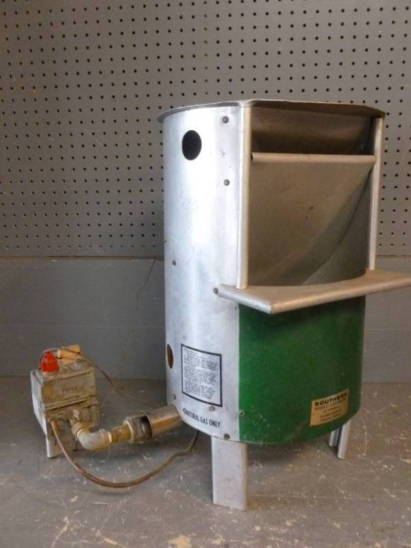lot 205 image: Heater