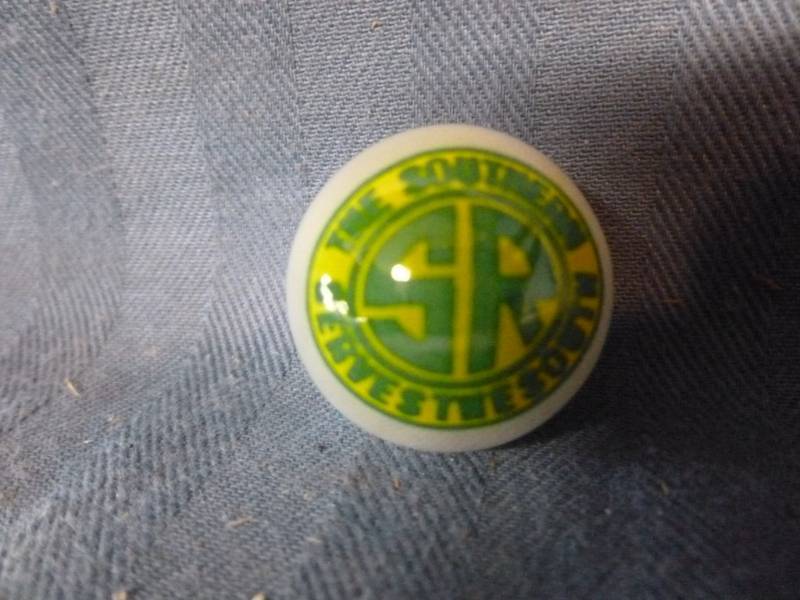 lot 211 image: Logo Marble