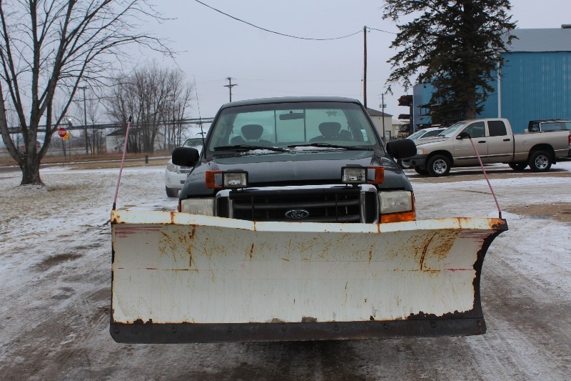 2001 Ford F250 Super Duty XLT 4x4 Plow Truck - 2 Owner