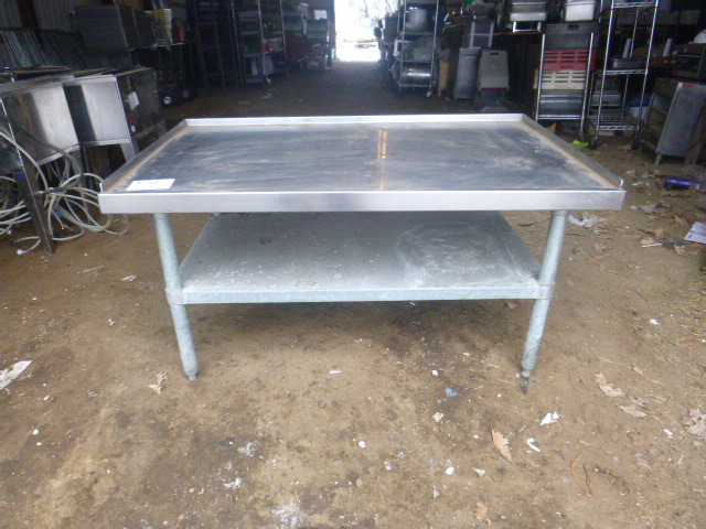 lot 9 image: Grill Stand