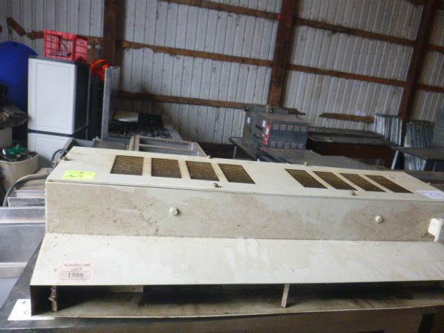 lot 24 image: Leading Edge Air Curtain