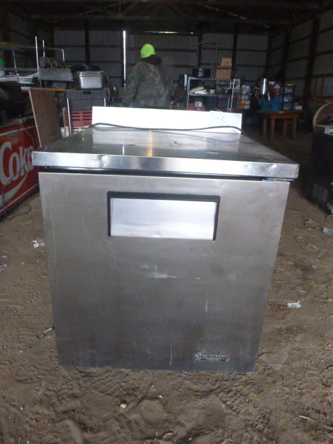 lot 45 image: Superior True Cooler