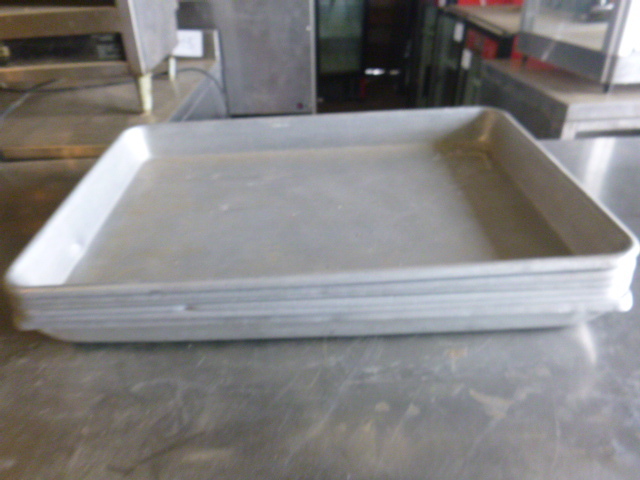 lot 73 image: 6 Sheet Pans