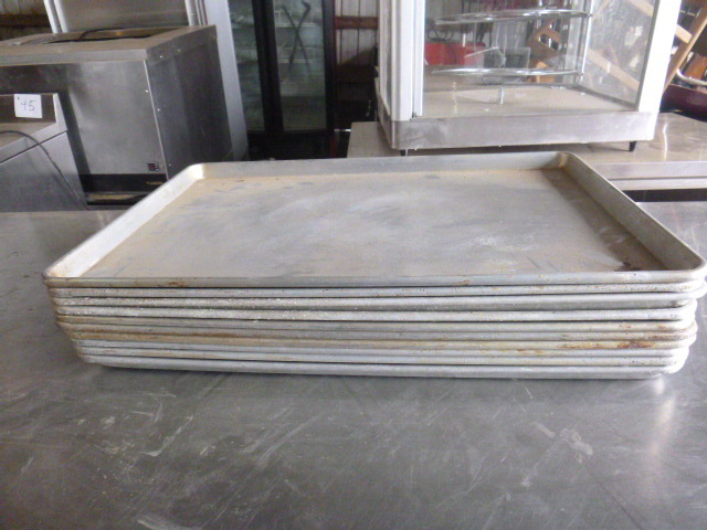 lot 77 image: 10 Sheet Pans