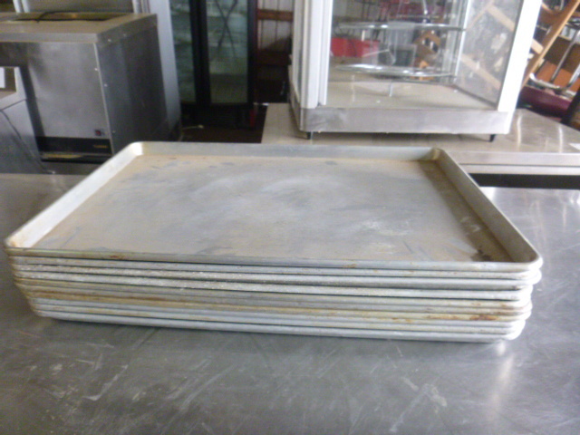 lot 82 image: 10 Sheet Pans