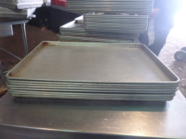 lot 88 image: 8 Sheet Pans