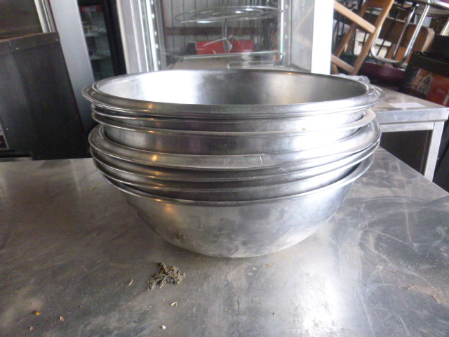 lot 108 image: 7 Stainless Steel Bowls
