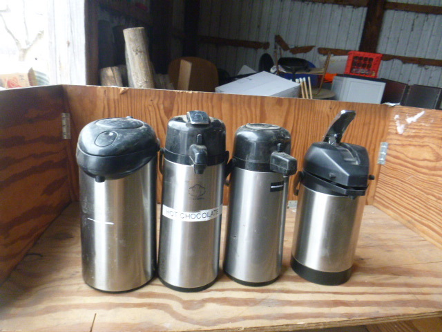 lot 135 image: 4 Air Pots