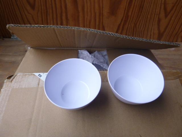 lot 161 image: 48 Carlisle Plastic Bouillon Cups