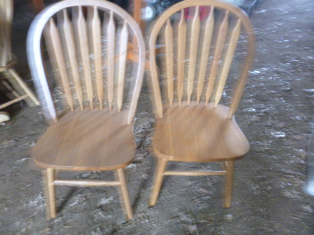 lot 187 image: 2 Dining Chairs