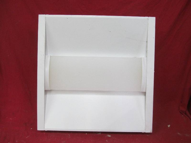 lot 83 image: ceiling light
