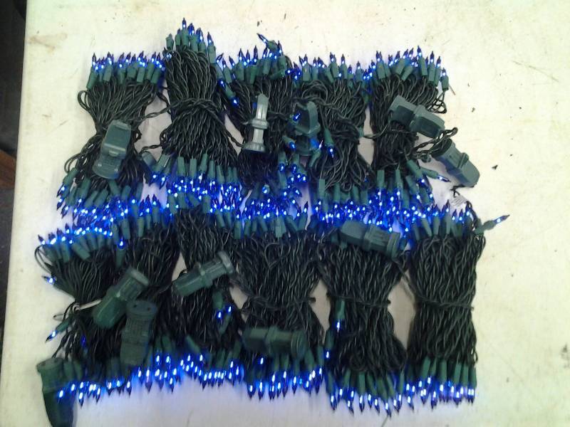 lot 53 image: 11-Strings Of 50 Blue Mini Lights