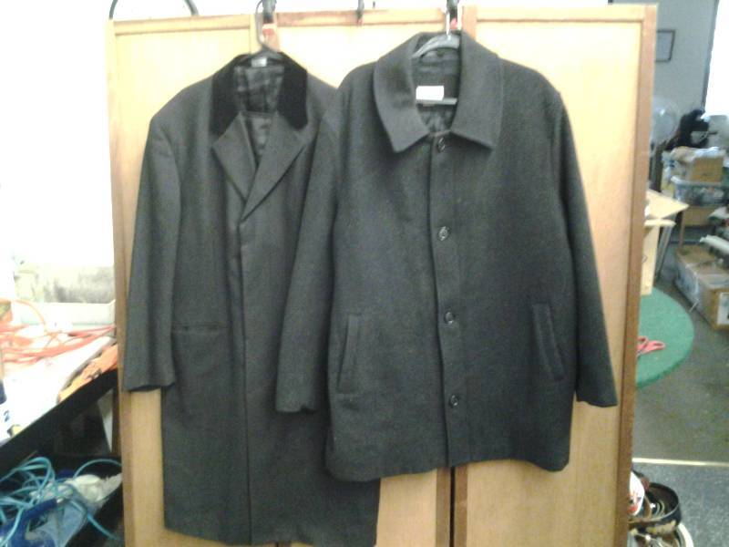 lot 6 image: St. Johns Bay Jacket Size XL, Jos. A. Bank Jacket Size XL