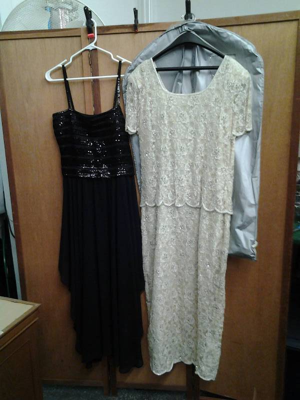 lot 26 image: 2-Dresses, Ritmo-Ei-Perla (Made In Italy) Size 46, Steney Size 16