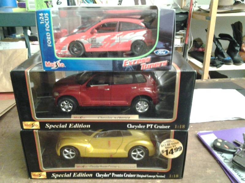 lot 52 image: 3-Collector Cars (New In Box)