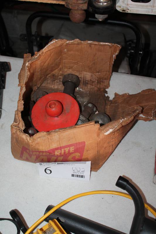 lot 6 image: Box Lot of Trailer Hitch Balls of Various Sizes