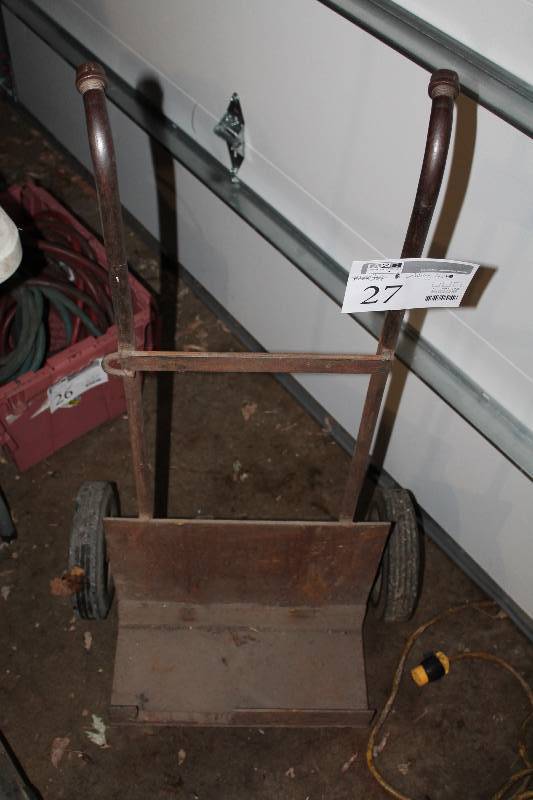 lot 27 image: Steel Welding Cart, 45 Tall