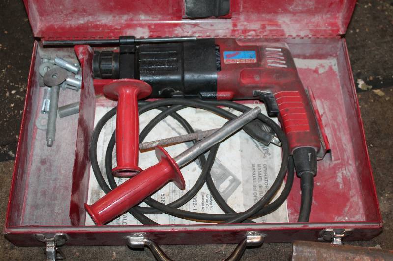 lot 39 image: Falcon Electric Drill Driver