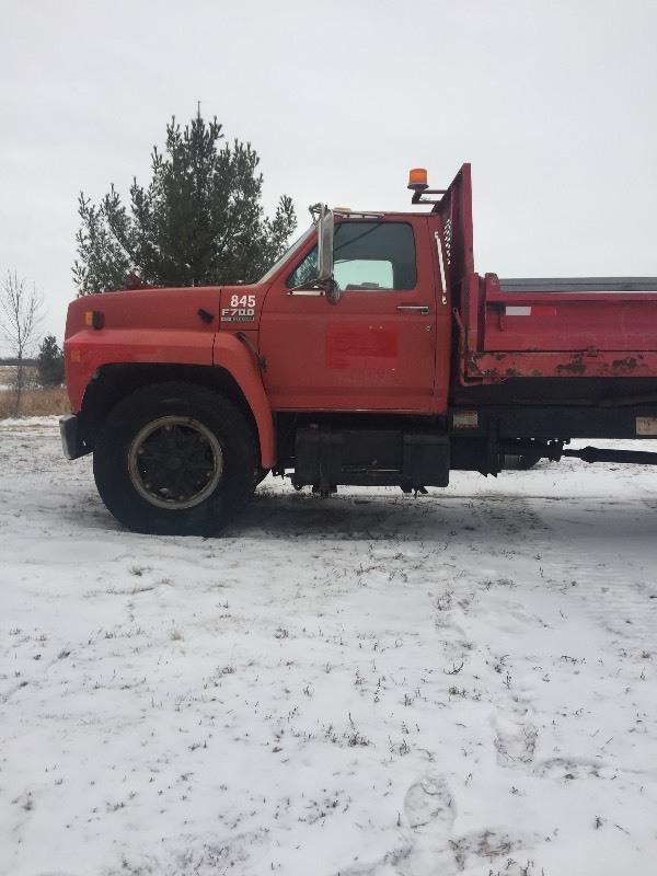 1994 FORD F700 SA CONTRACTOR DUMP TRUCK
