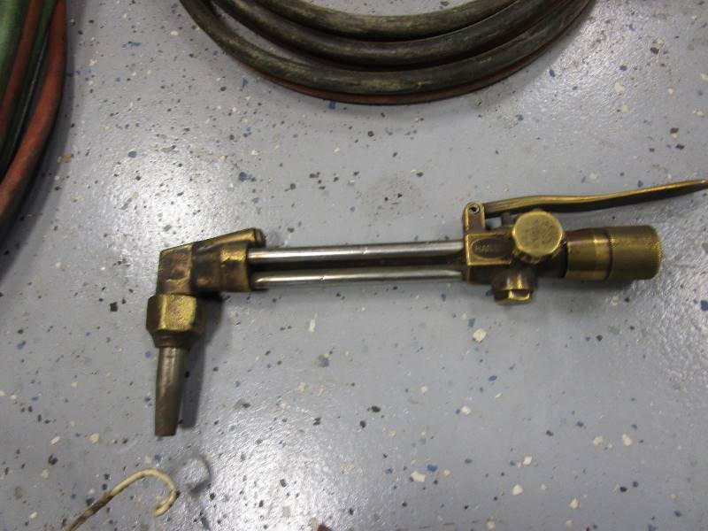 lot 6 image: Torch Hoses & Cutting Head