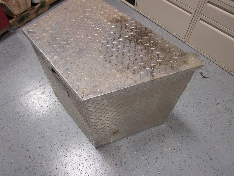 lot 12 image: Alum Trailer Hitch Tool Box