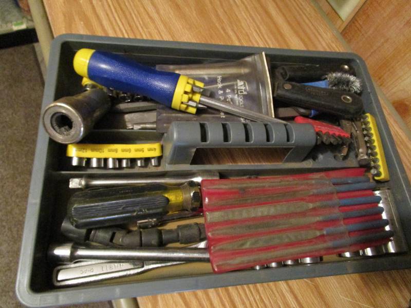 lot 15 image: Tool Box wMisc Tools