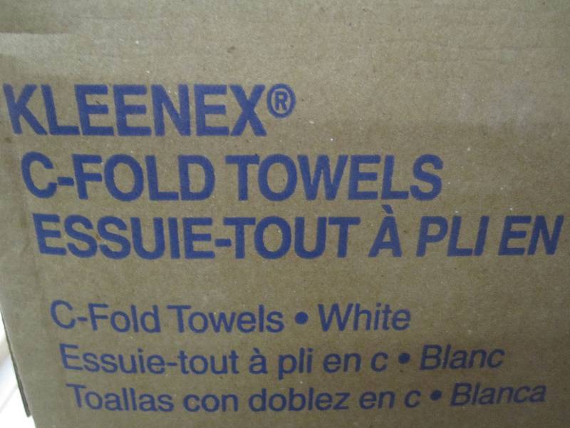 lot 7 image: Case of 2400 Kleenex C-Fold Towels ...