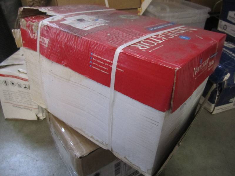 lot 17 image: Case of 5000 Sheets 10 Reams of 500...