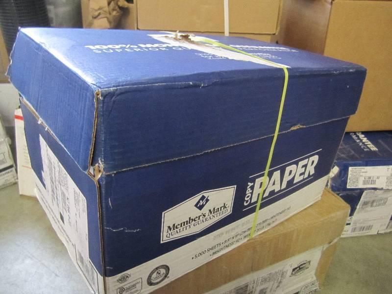 lot 19 image: Case of 5000 Sheets 10 Reams of 500...