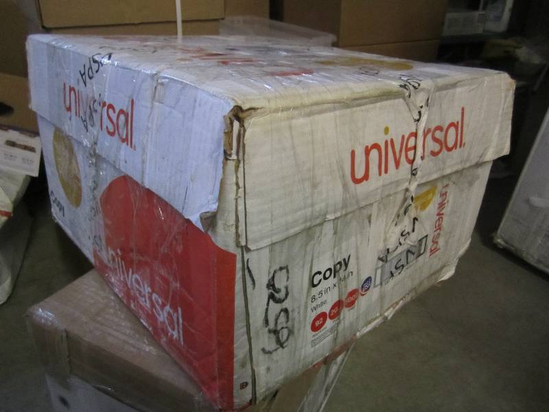 lot 28 image: Case of 5000 Sheets 10 Reams of 500...