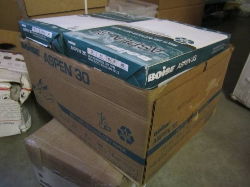 lot 30 image: Case of 5000 Sheets 10 Reams of 500...