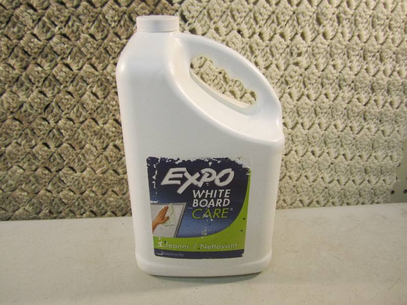 lot 75 image: Lot of 3 Expo White Board Care Clea...
