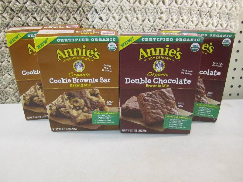 lot 139 image: Lot of 4 Boxes of Brownie Mixes 2 d...