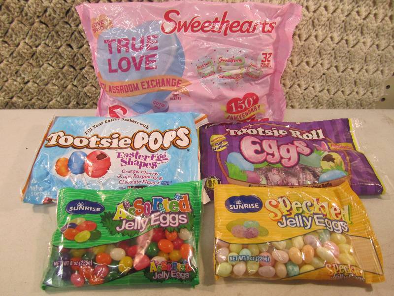 lot 147 image: Lot of 5 Bags Various Candy Best by...