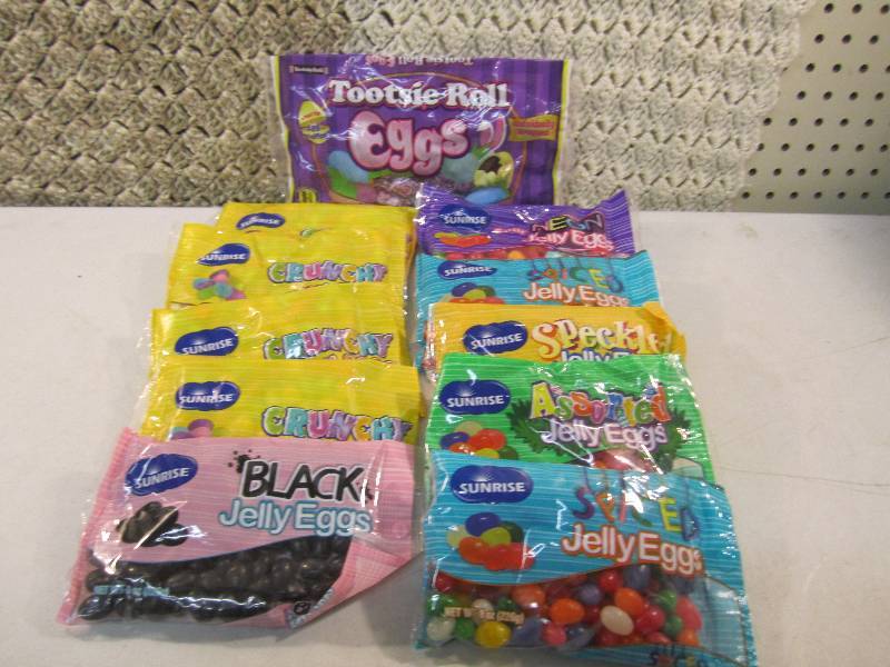 lot 150 image: Lot of Tootsie Roll Eggs and Variou...