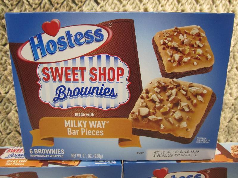 lot 151 image: Lot of 3 Boxes Hostess Sweet Shop B...